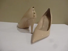 Valentino Garavani Rockstud Patent Leather Heels Pums Size 39/8.5. Excellent