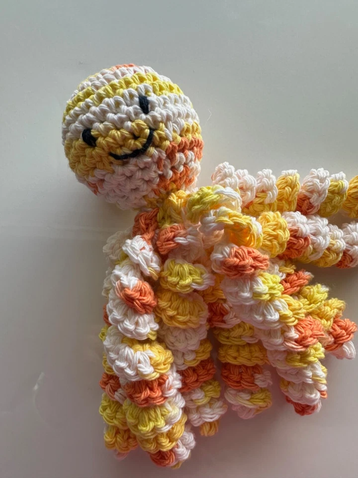 Вязание крючком осьминог для недоношенных детей отделение интенсивной терапии, осьминог в белый, оранжевый и желтый - Изображение 4 из 4