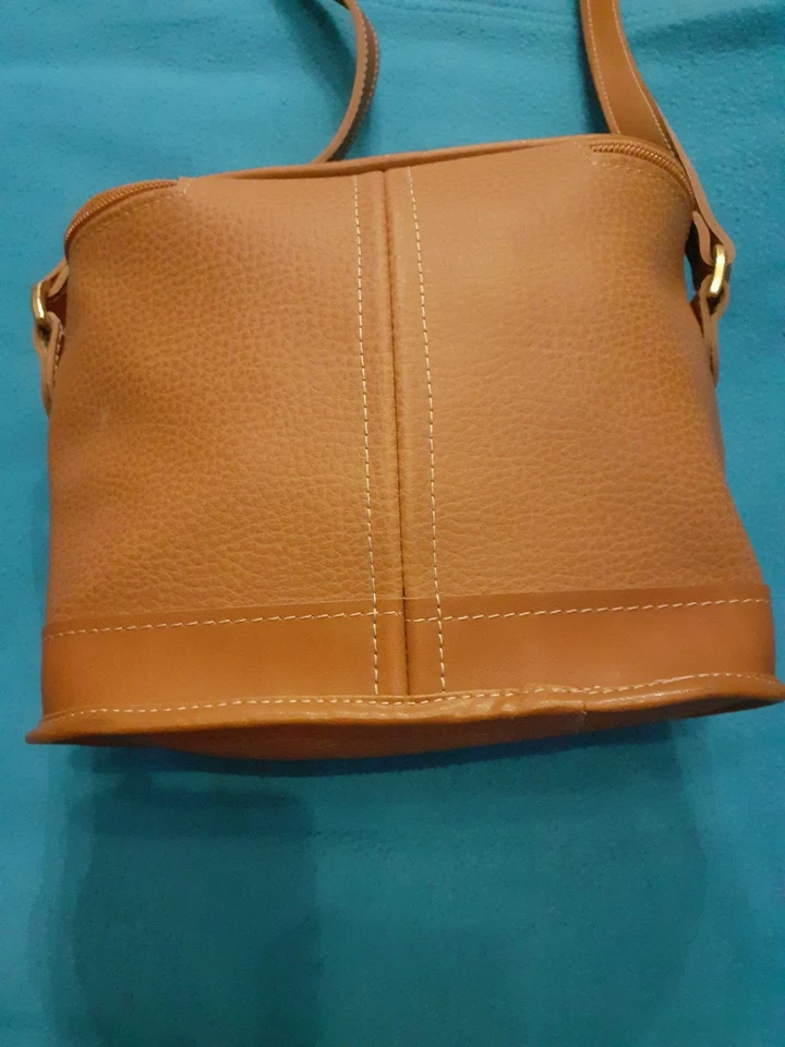 Petit Sac A Main Fidji Des Parfums Guy Laroche - Photo 2/4