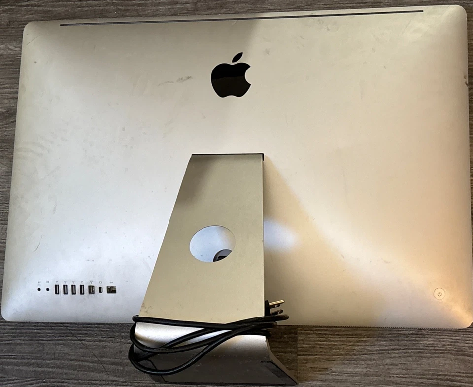 Apple iMac "Core i5" 27" A1312 (EMC 2374) Comes w Cord & Powers On,Screen Broken - Image 3 of 4