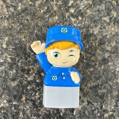 Mega Bloks Policeman Figure Replacement Part Blonde Boy Wink People 3  Toy Block