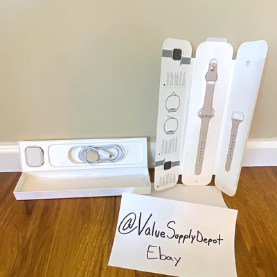 Apple Watch Series 7 41mm (Cellular + GPS) Starlight Aluminum Case, Sport Band