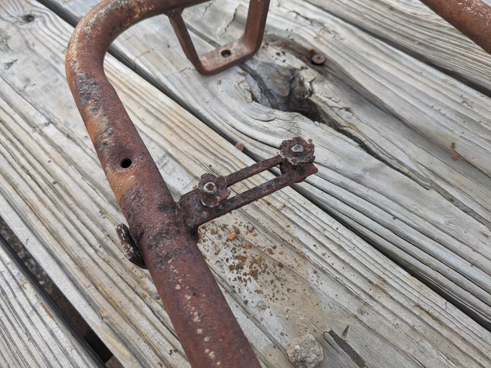 Marco de asiento de banco trasero Jeep CJ5 1955-81 CJ6 OEM original CJ7 YJ Willys Foto 4 de 4