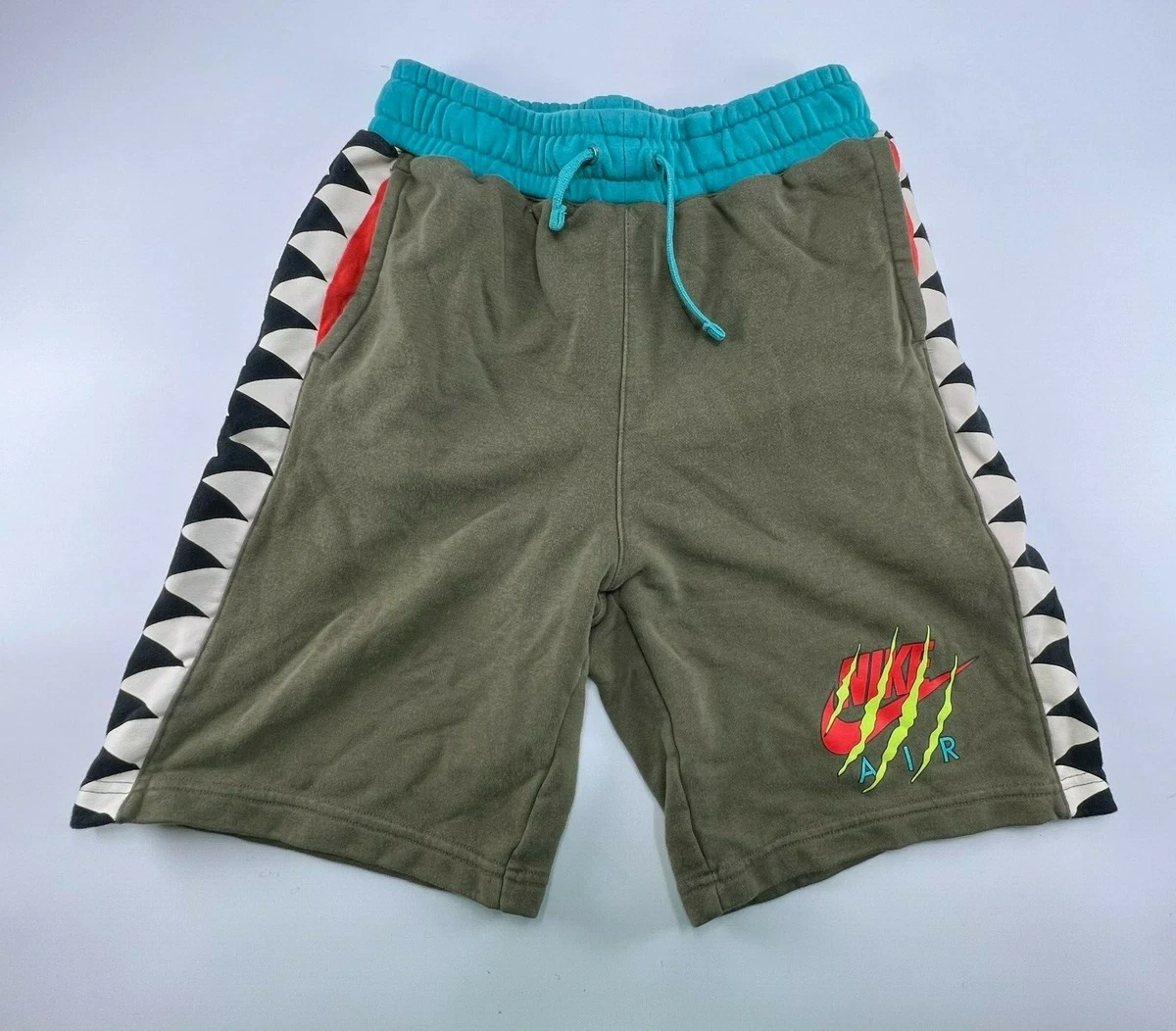 Jordan green shop shorts
