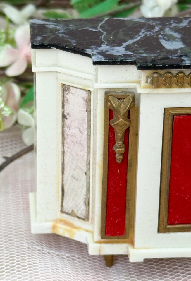 Muebles de plástico para casa de muñecas de colección IDEAL Petite Princess ROYAL BUFFET *LEER* Foto 3 de 4