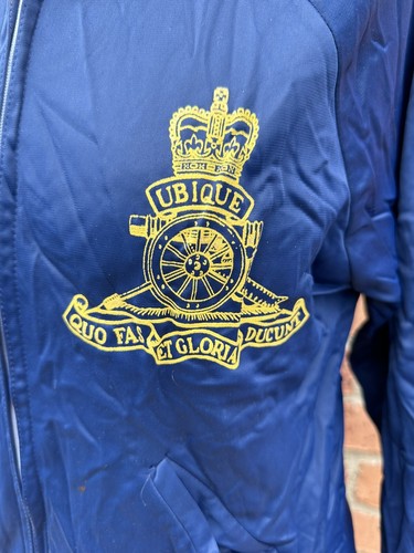Chaqueta de chándal de artillería real del ejército británico - Equipo de exhibición de motocicletas - RARA - Imagen 2 de 9