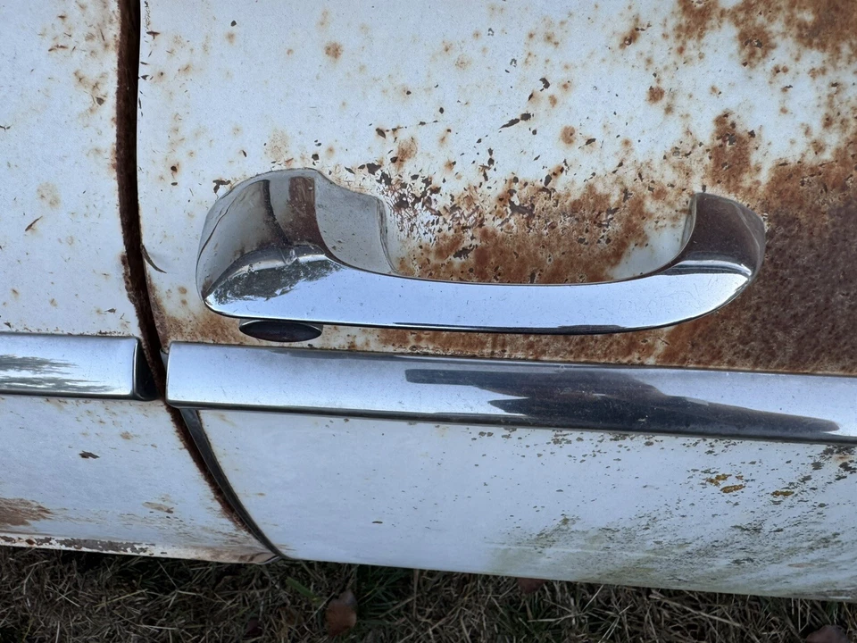 Buick LeSabre Invicta Wildcat Electra 1959 1960 manija exterior puerta pasajero Foto 2 de 3