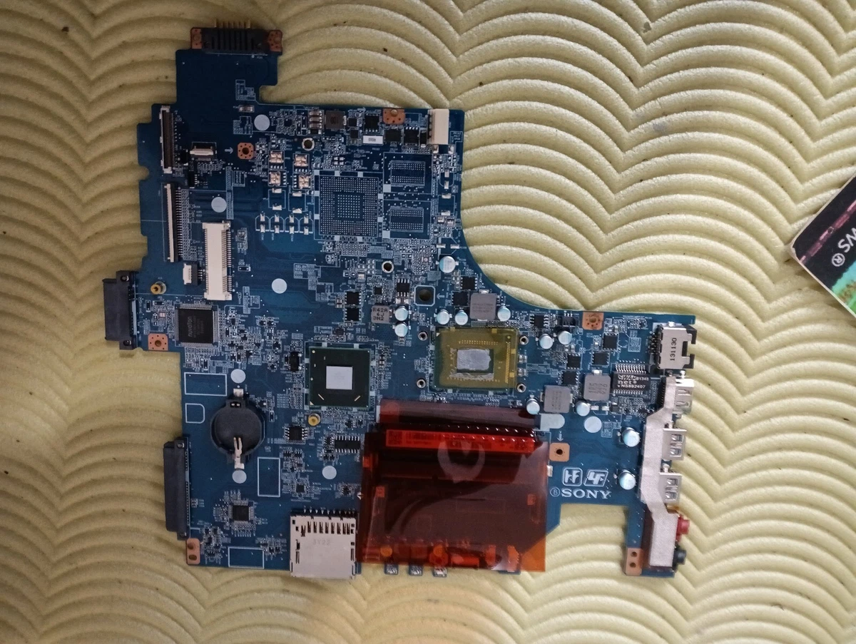 VENTE SONY VAIO VPC-EH2J1E CORE i3-2350M 2,3GHZ 4G 500G AVEC