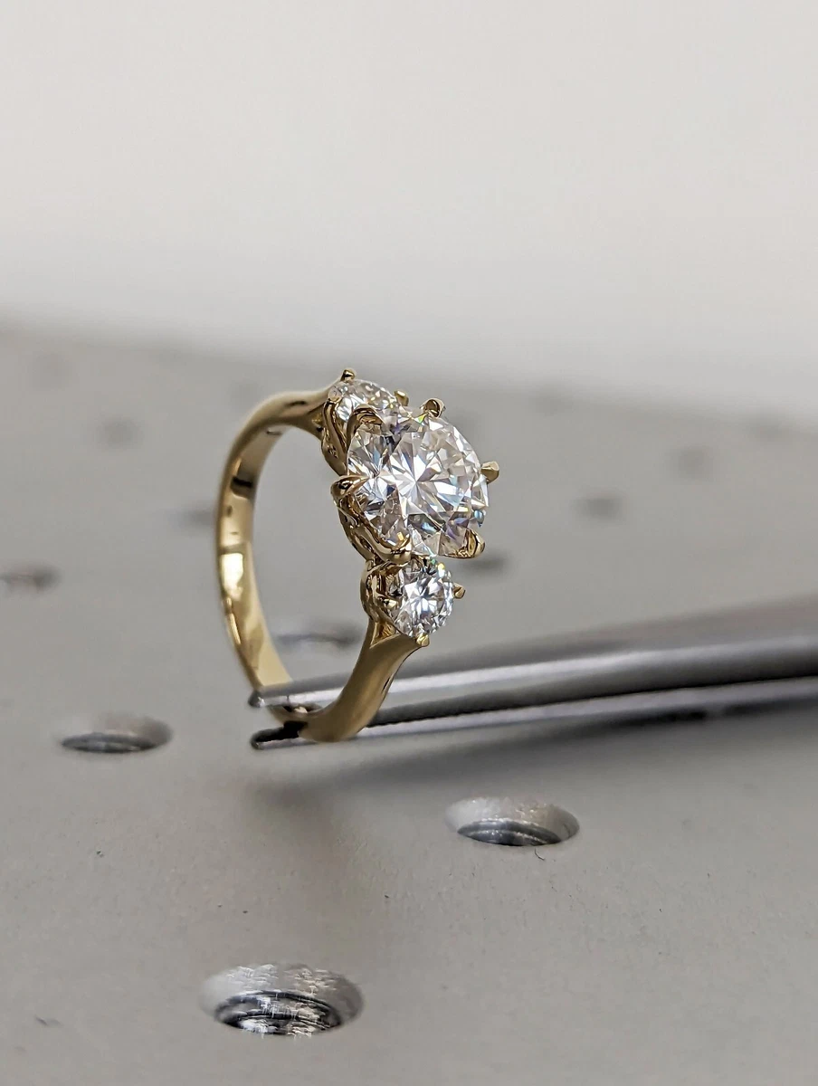 Women's 3 stone diamond ring discount