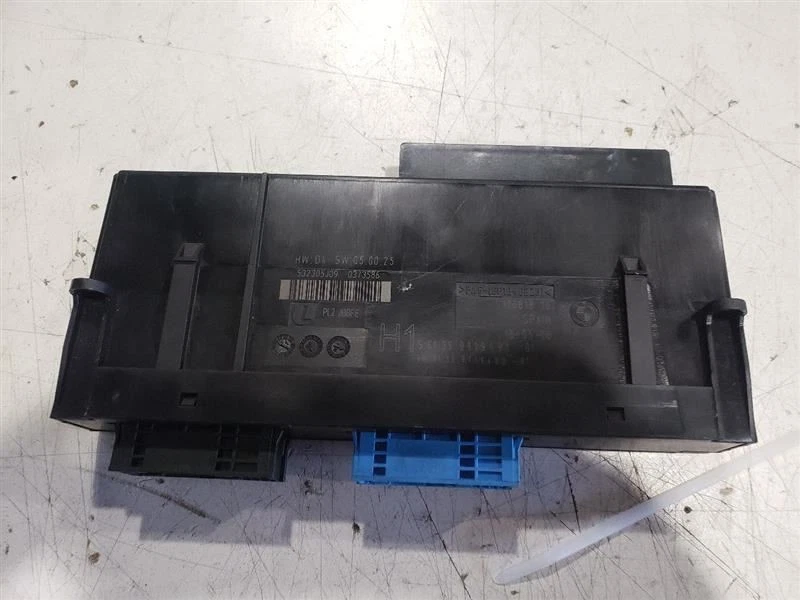 BMW E90 323I 2006 - BCM módulo de control de carrocería con opción de faro adaptativo - OEM Foto 2 de 4
