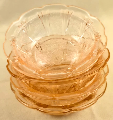 Excellent Set of 4 Jeanette Pink Cherry Blossom Small Fruit Dessert Bowls 4.75”