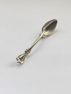Vintage Old Colonial Miniature Silver Spoon Pin 