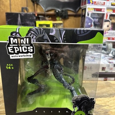 Weta Workshop Mini Epics Aliens Xenomorph Collectible Figure