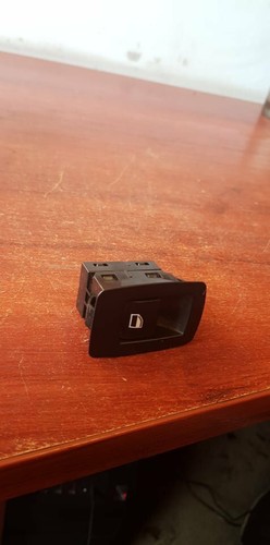 BMW 1 E81 116d Türfensterschalter hinten links 9208106 2.0 Diesel 2011