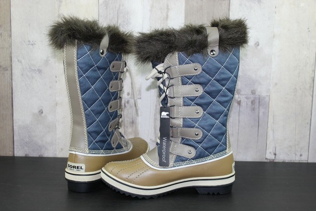 sorel quilted boot