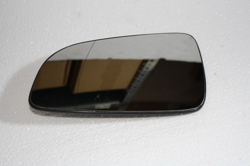 Opel Astra Mk5 Flügeltürspiegel , Spiegel ohne Gehäuse . 026218