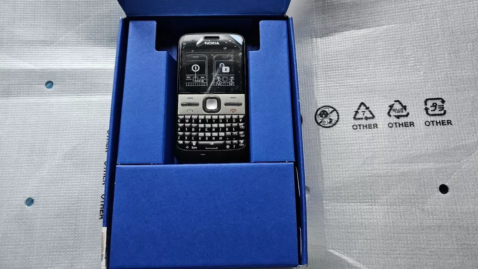 Brand New Nokia E5-00 -Silver & Black (T-Mobile) Smartphone - Image 3 of 3