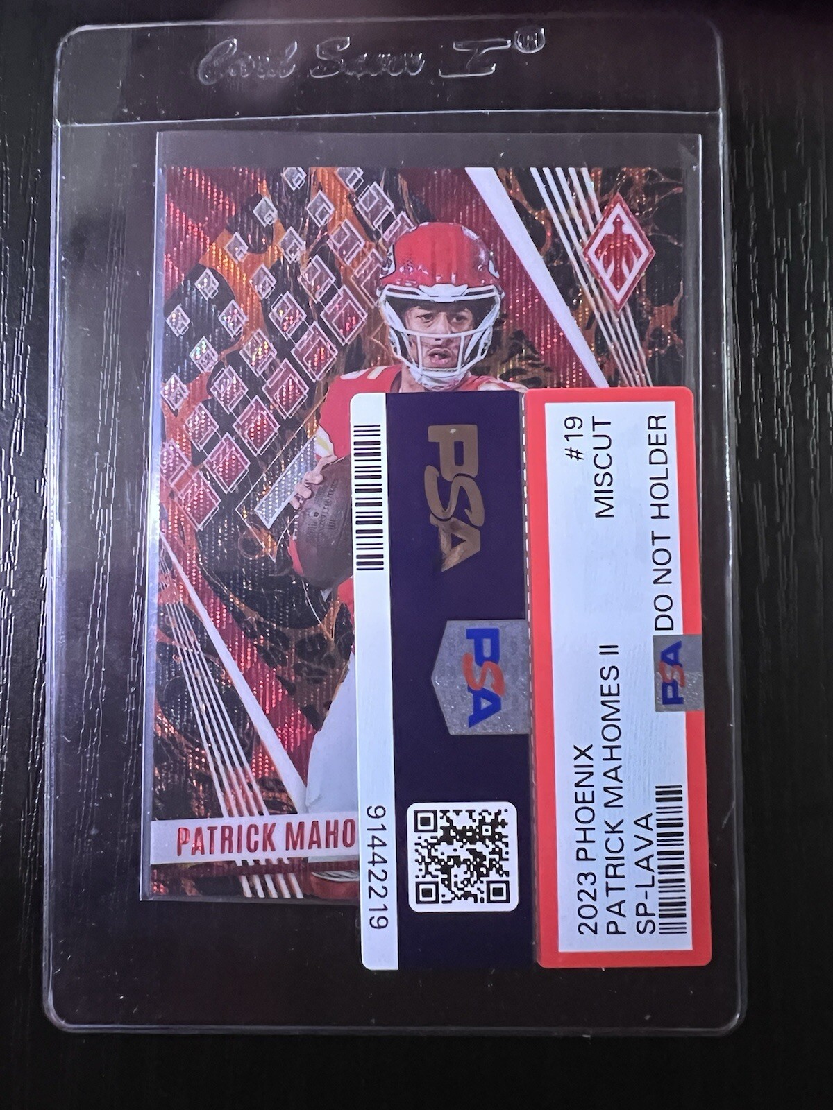 2023 Panini Phoenix 19 Patrick Mahomes II SP Lava /150 PSA MISCUT Error