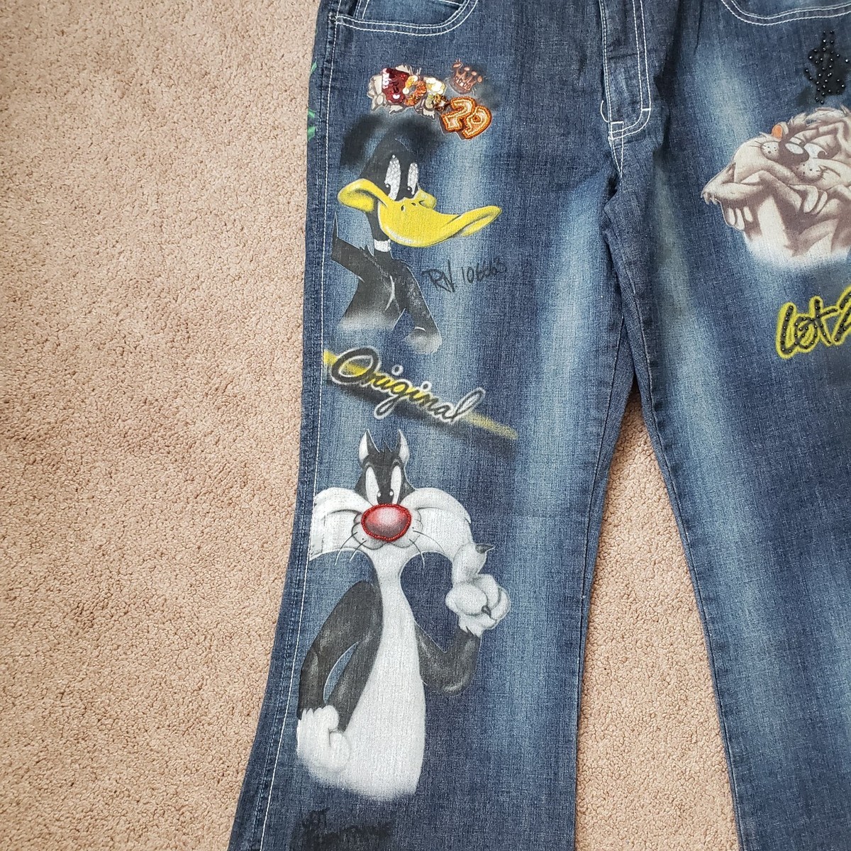 Vintage Lot 29 Looney Tunes WB Airbrushed Daffy Silvestre Taz