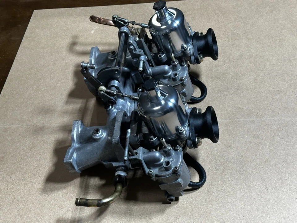 1970 Datsun 1600 Roadster Carburetor Assembly Hitachi SU SR311 - Image 2 of 4