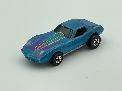 HOT WHEELS BLACKWALL COLOR RACERS CORVETTE STINGRAY - BLUE W/PURPLE FLAMES-NICE!