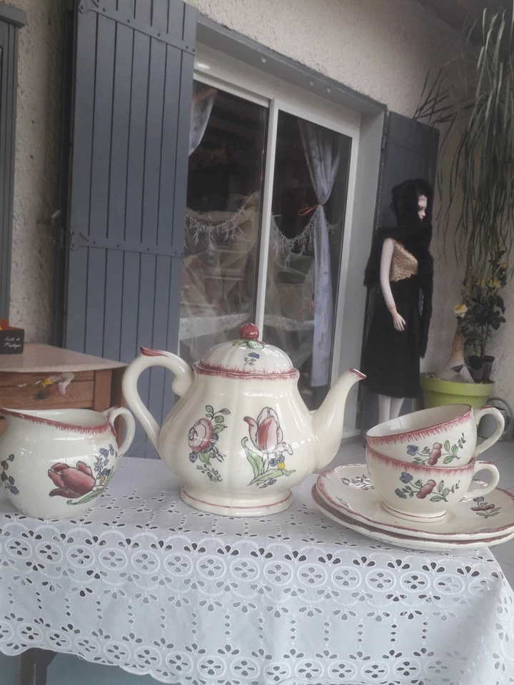Ancien service a thé de Gien , faience, 2 tasses, soucoupes , théière pot a lait - Photo 2/4