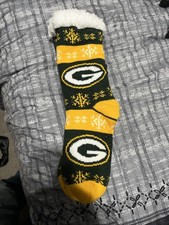 Green Bay Packers Woman  s Winter Footy Slippers