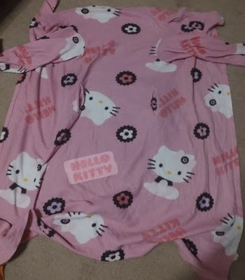 Hello Kitty Snuggie One SIZE Fits All