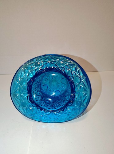 Fenton Blue Pressed Glass Diamond Top Hat Figurine Decorative 3.75" Tall - Picture 5 of 7