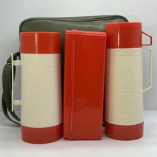 Retro Aladdin Picnic Set of 3 Thermoses Plastic Box Red w/ Green Vinyl Bag