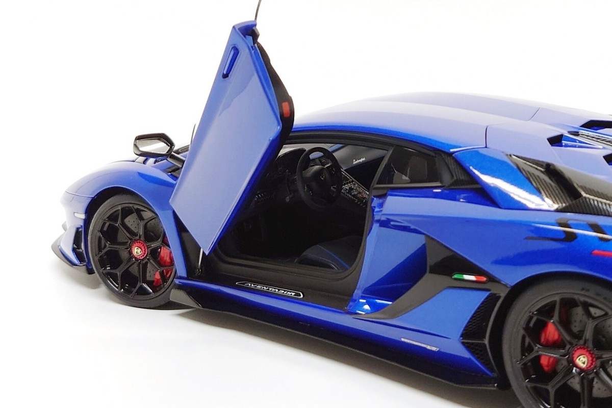 Lamborghini　Aventador　AUTOart 1/18　ジャンク Lamborghini Aventador AUTOart 1/18 ジャンク - メルカリ