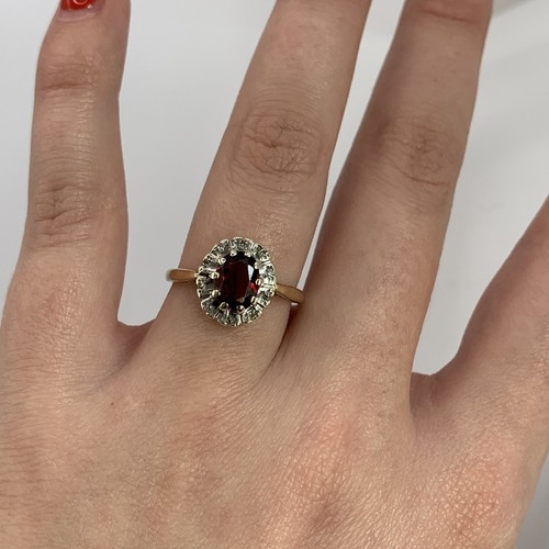Garnet & Diamond Halo Cluster Ring 9ct 9k Yellow Gold - Size M 1/2 - Picture 5 of 10