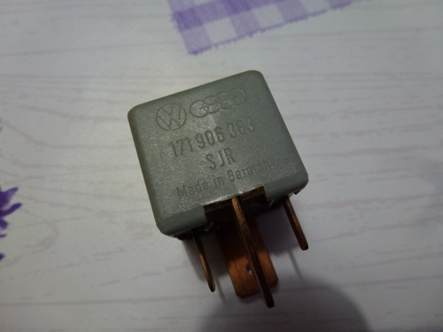 VW AUDI Relais 01 Golf I/II 12V 40A Kraftstoffpumpe 171 906 383