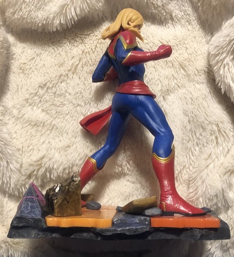 Marvel vs. Capcom Infinite Collector's Edition Captain Marvel Diorama statue - Picture 4 of 5