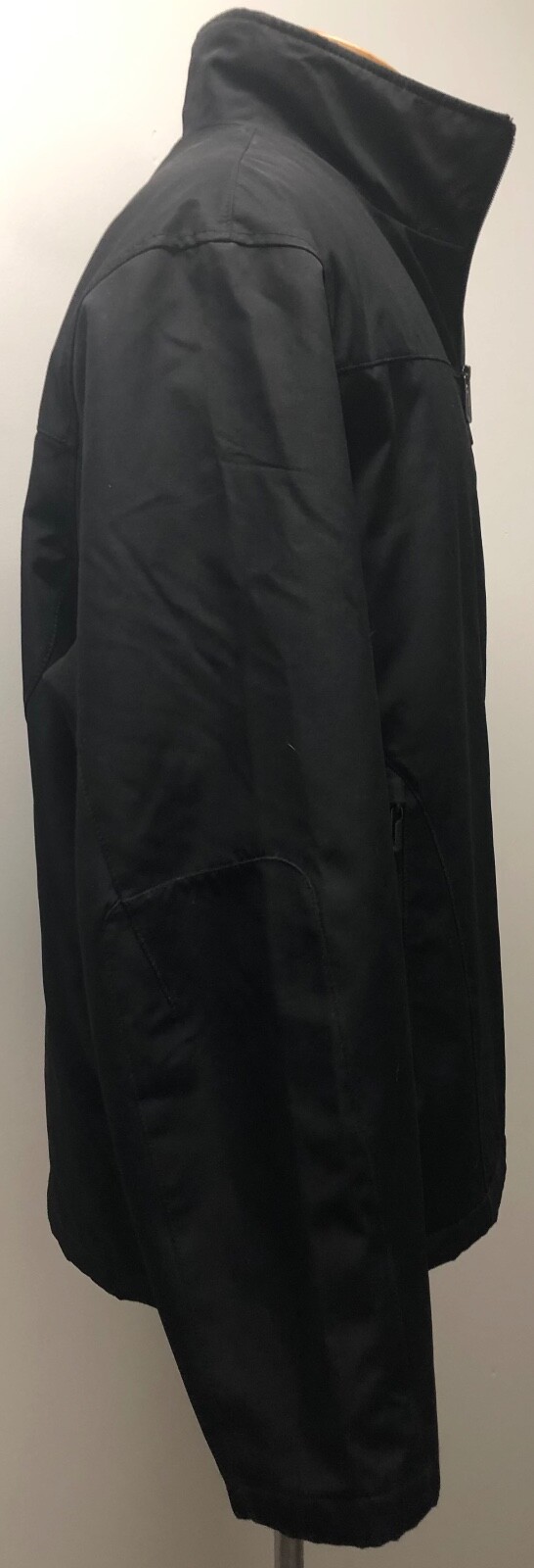 TUMI TECH BLACK SOFT SHELL LIGHTLY INSULATED DRES… - image 4