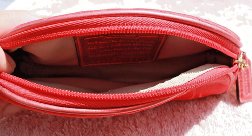 Coach Red Limited-Edition Estee Lauder 2010 Cosmetic Makeup Bag - Picture 5 of 6
