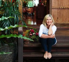 Olivia Newton John Smiling Home Pretty 4x6 Picture Celebrity Print