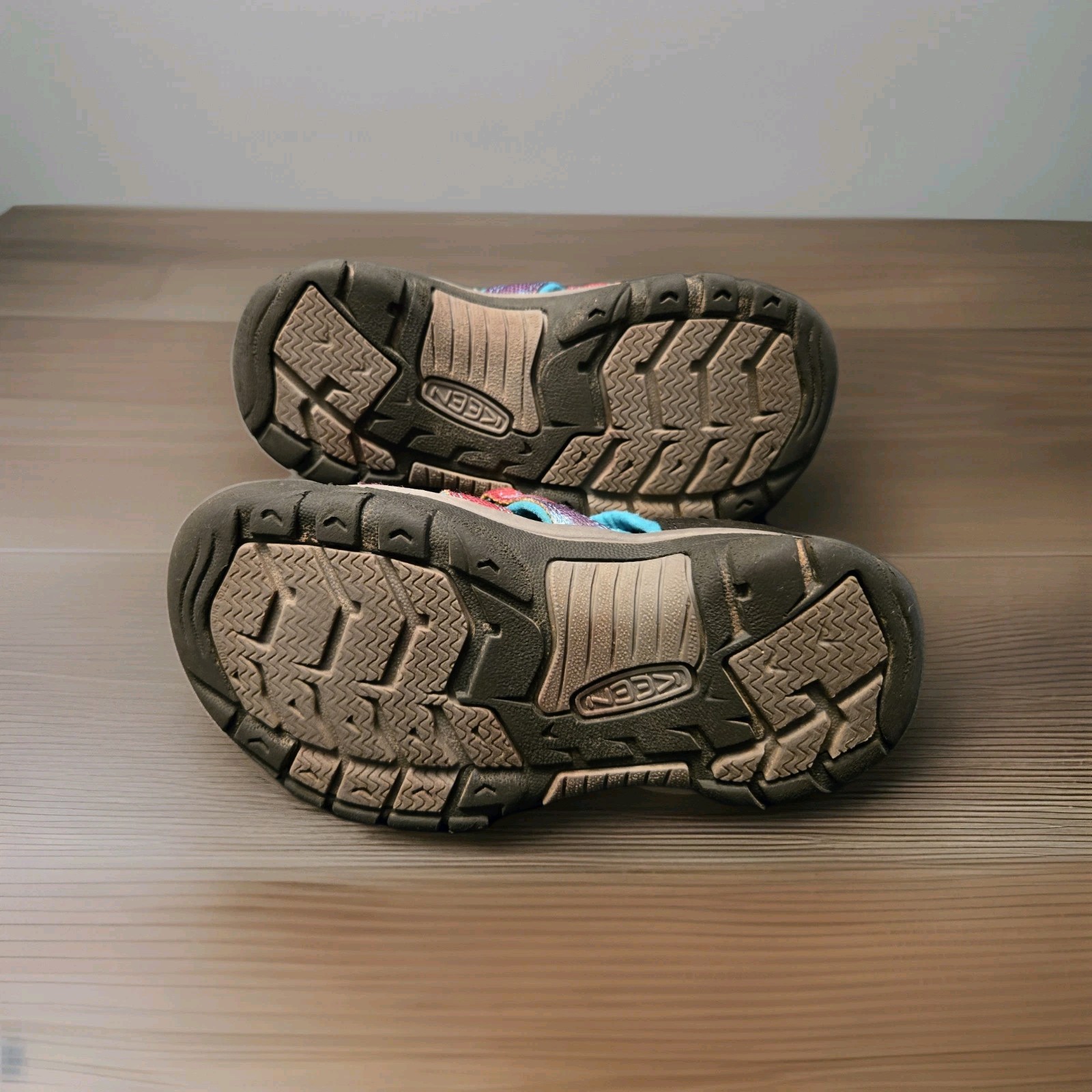 Sandali ad acqua KEEN unisex bambino Newport H2 punta chiusa arcobaleno tie dye US 11 bambini