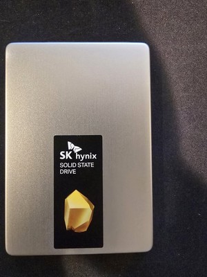 SK Hynix Gold S31 2.5'' 1TB SSD  Model: SHGS31-1000GS-2