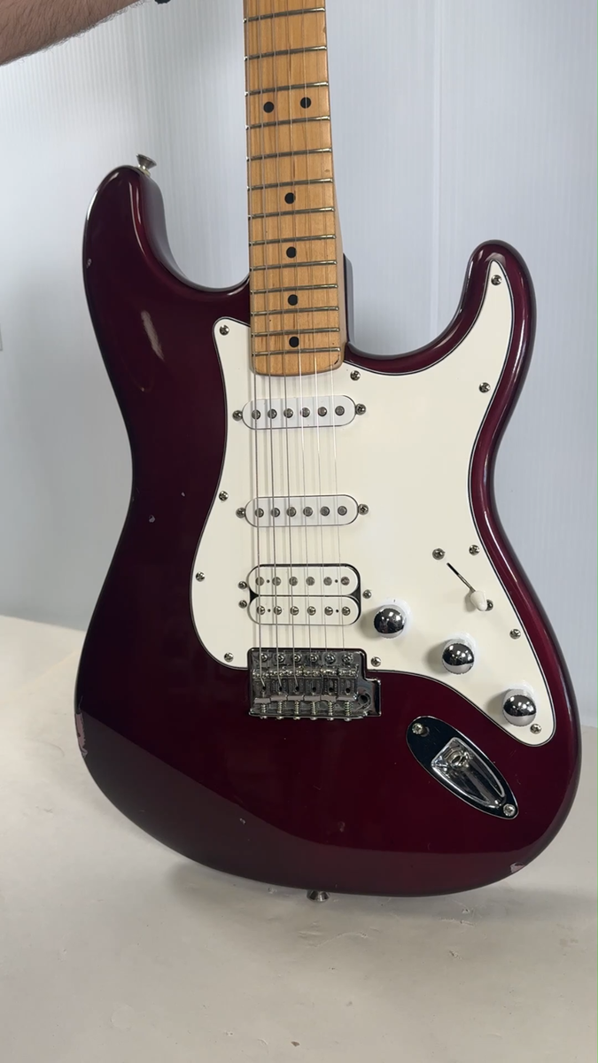 Fender 2000 Standard Stratocaster HSS Solid Body Maple Midnight