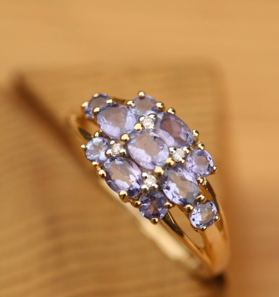 Tanzanite and Diamond Ring