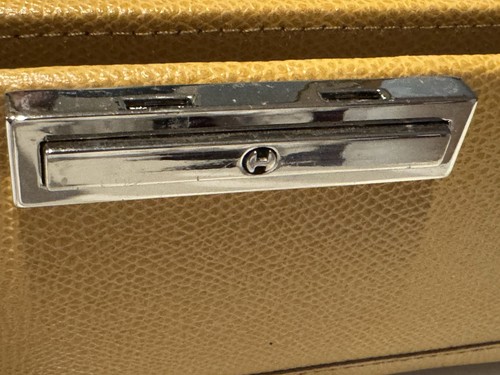 VNTG Wolf Designs Open Front JEWELRY CASE with Mirror, Compartments, Travel Case - Picture 20 of 23