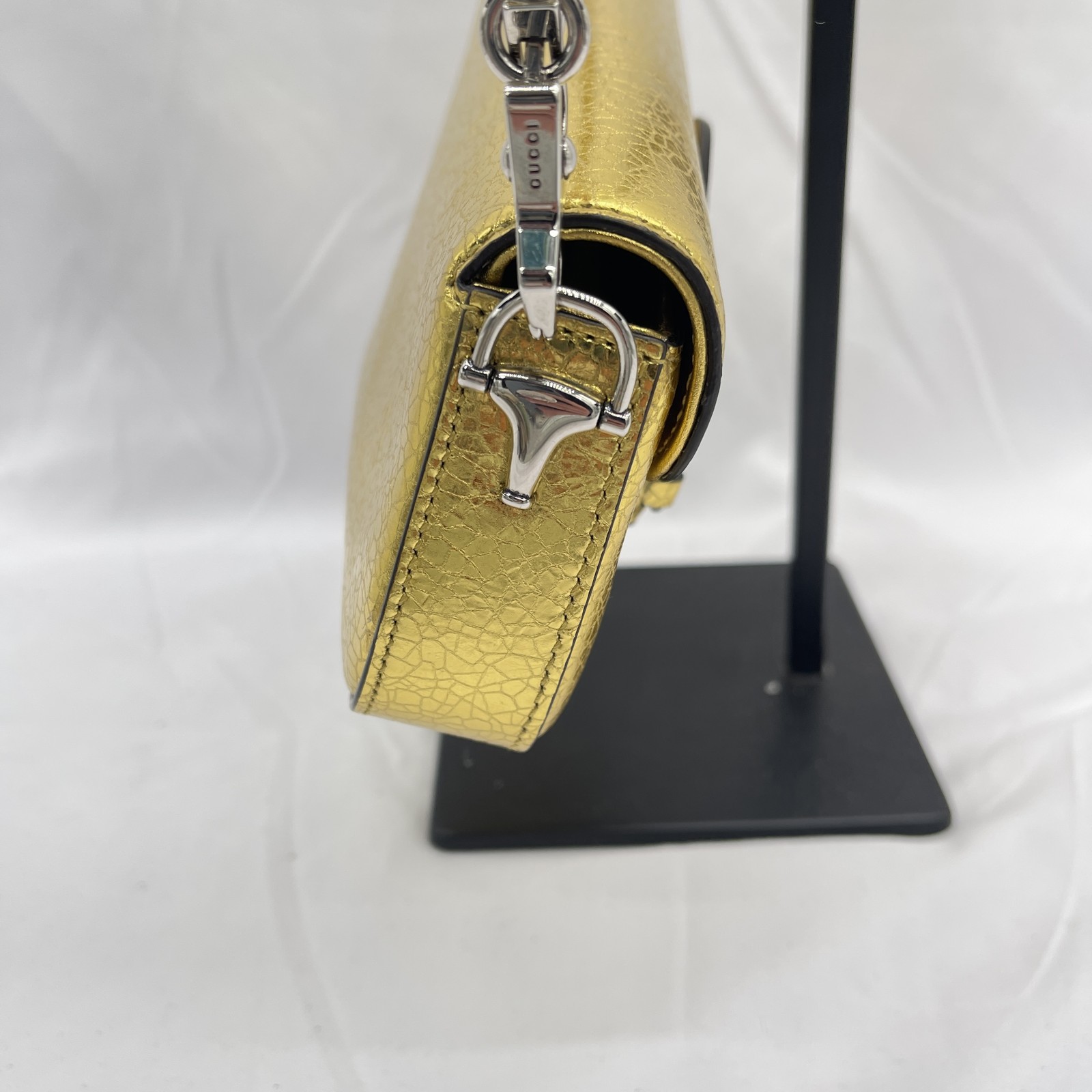 Gucci Mini Horsebit 1995 Asymmetric Shoulder Bag Metallic Leather Gold Pre-Owned thumbnail 8