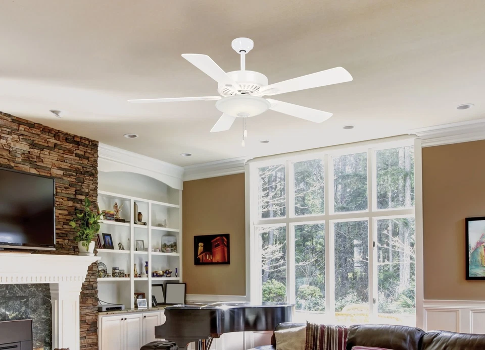 MinkaAire Contratista Uni-Pack LED Contratista Uni-Pack 52" 5 Hojas Foto 2 de 4