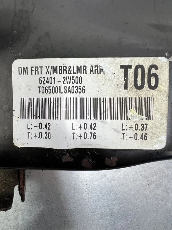 Hyundai Santa Fe 2014 Front Axle Carrier 624012W500 Diesel 145kW DRT11750 - Image 3 of 4