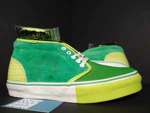 vans chukka boot on feet