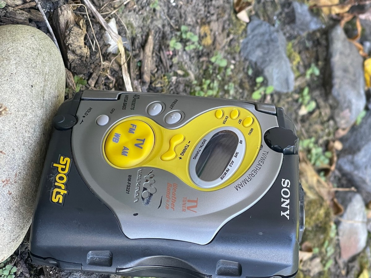 Vintage Sony Sports Walkman Cassette Player - VGC (WM-FS221/M) | eBay