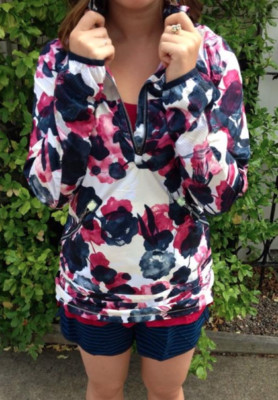 Lululemon Miss Misty Pullover Inky Floral Ghost Inkwell Bumble Berry Size 4