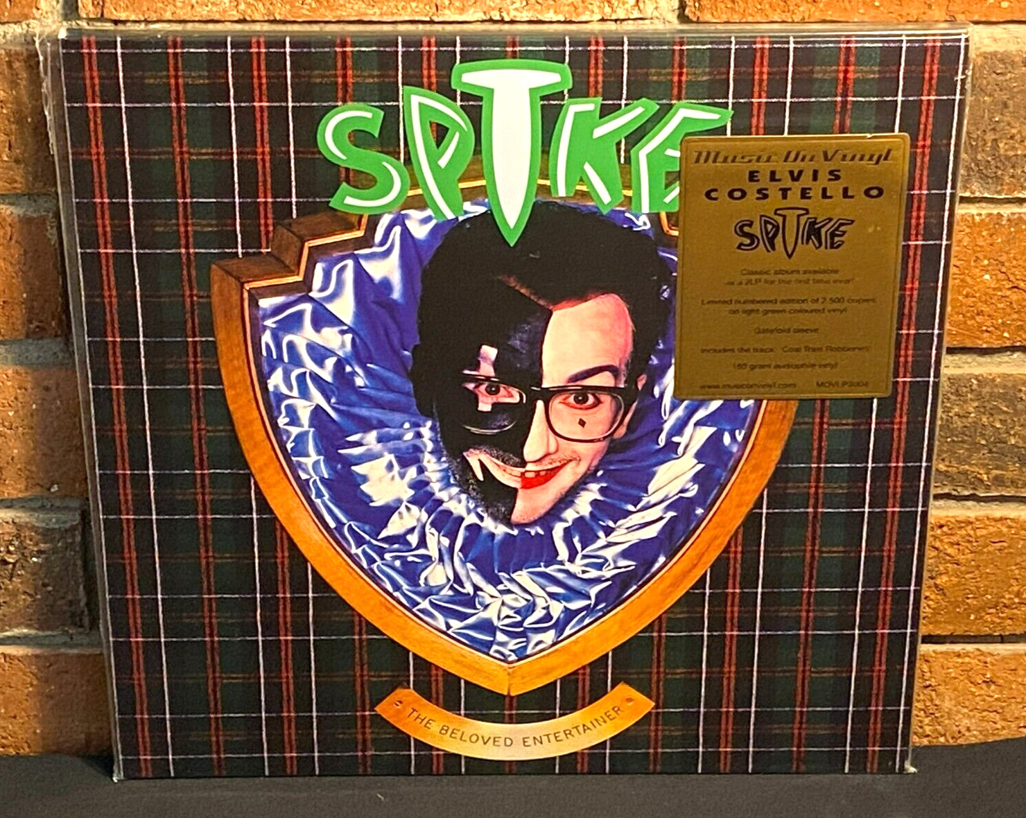 ELVIS MUSIC ON VINYL MOV