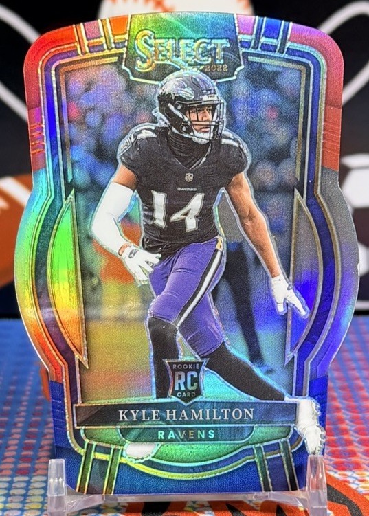 2022 Panini Select - Club Level Kyle Hamilton Red & Blue Prizm Die-Cut (RC)